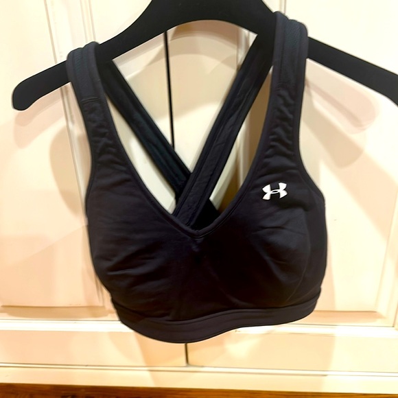 UNDER ARMOUR BLACK SPORTS BRA WITH WHITE LOGO SIZE MEDIUM 34–36, LIGHT PADDING - Picture 2 of 5